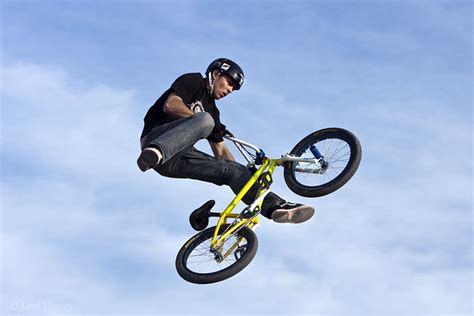  Let's Talk About Live BMX! A High-Flying Adventure for Extreme Sports Fans